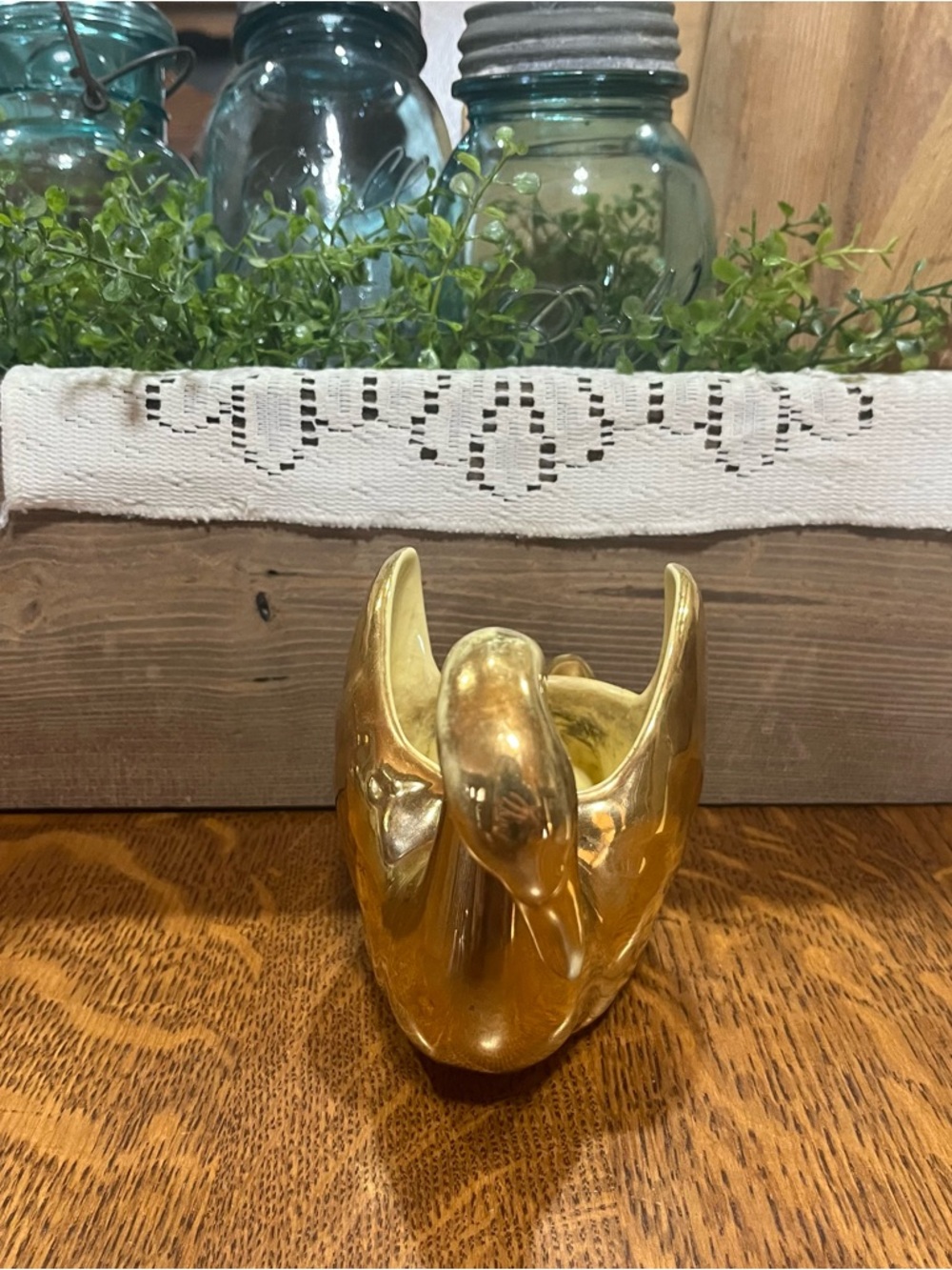 Vintage gold swan planter decor cottage core grandma core - Picture 4 of 9